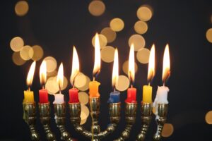Home care aid for seniors during Hanukkah